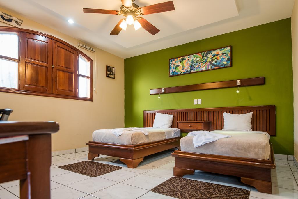 גרנאדה Hotel La Mar Dulce מראה חיצוני תמונה